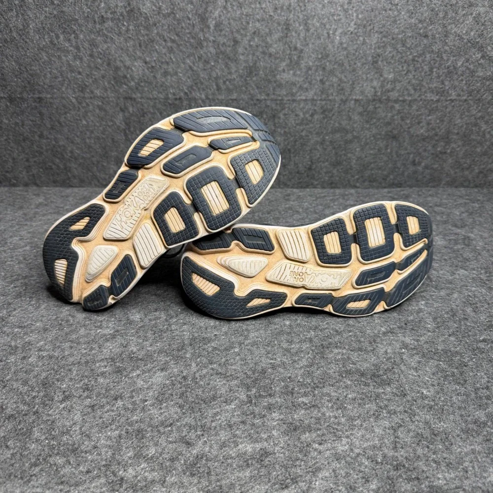 Hoka One One hoka one