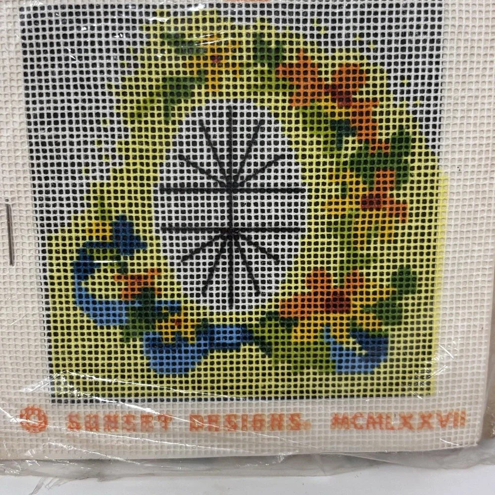 Vintage Sunset Jiffy Needlepoint Wedding & Daisies Photo Frame‎ Kit #5614 NOS
