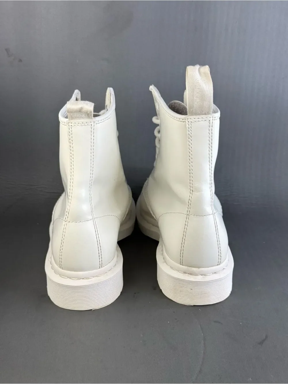 Dr. Martens 1460 Mono boot shoes men’s size 7 (women’s size 8.5)