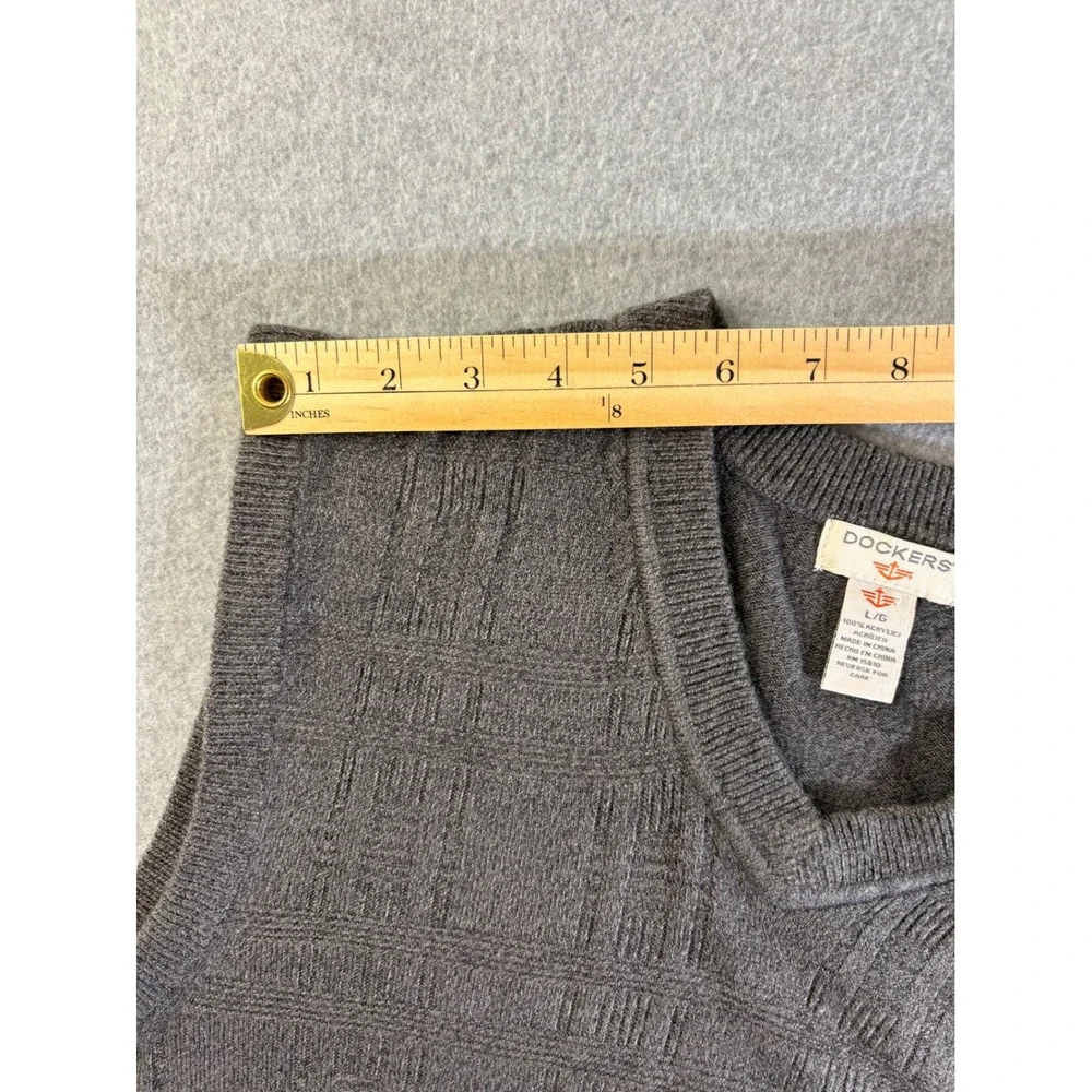 Dockers sleeveless sweater