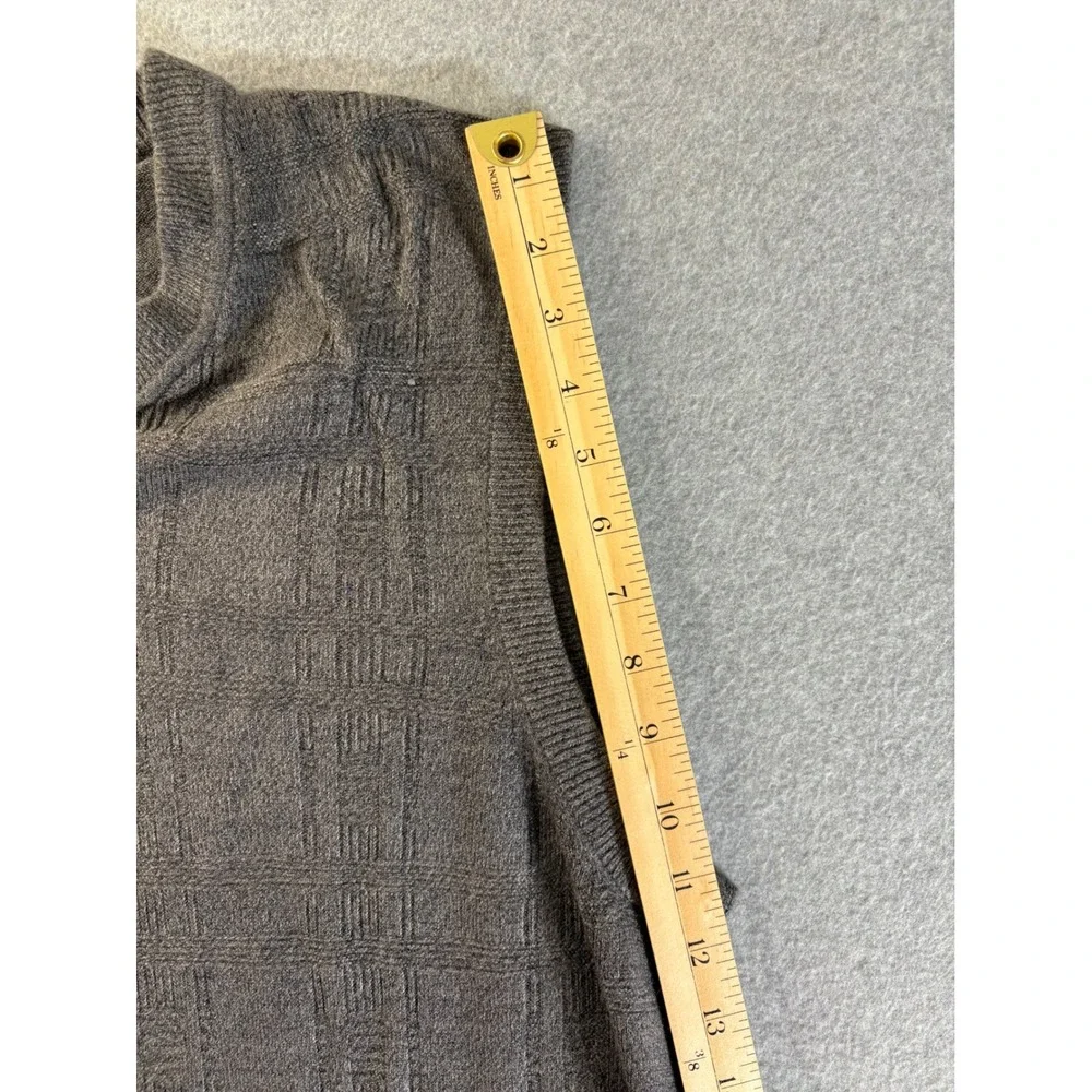 Dockers sleeveless sweater