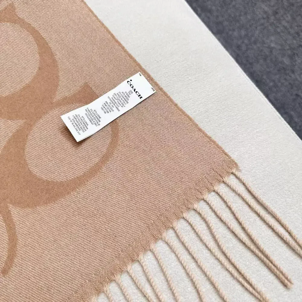 Coach beige logo