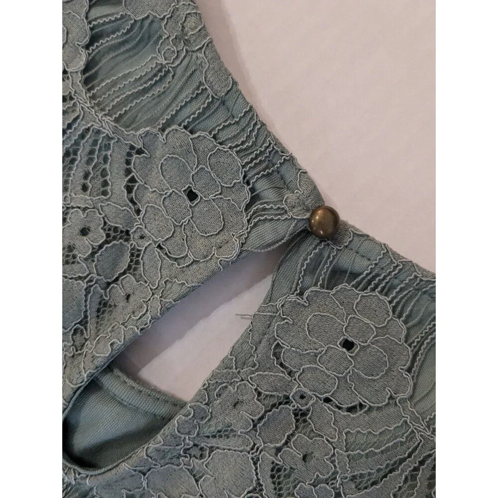 Speechless A-Line Dress Size Small Sage Floral Pattern Lace over Knit Lining