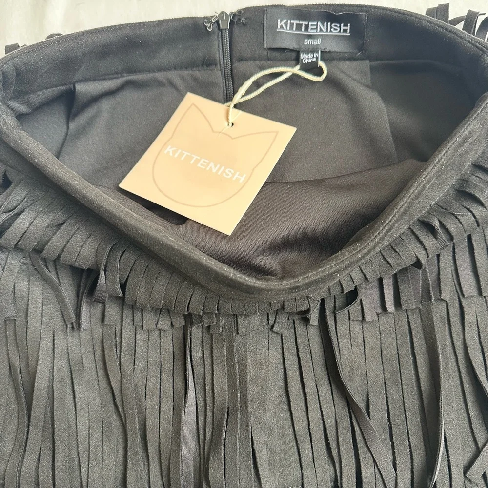 Kittenish chic charcoal
