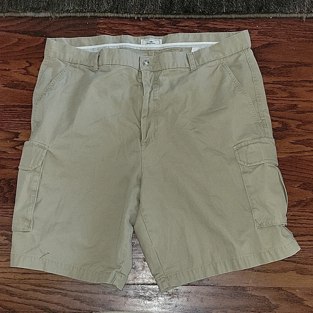 Dockers tan Khaki cargo shorts 100% cotton 6 pockets flat front relaxed 40 EUC…