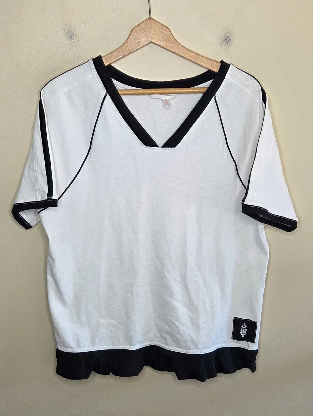 Free People Movement Baseline Black & White V-neck Oversized Tee Size XS Preppy
