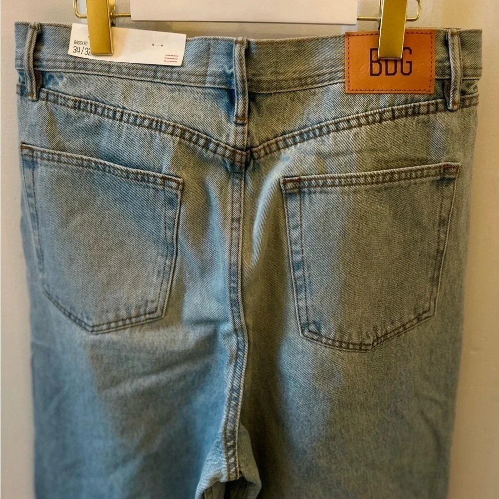 BDG Baggy Fit Light Blue Wash Size 34x32 Jeans Urban Outfitters Denim NEW