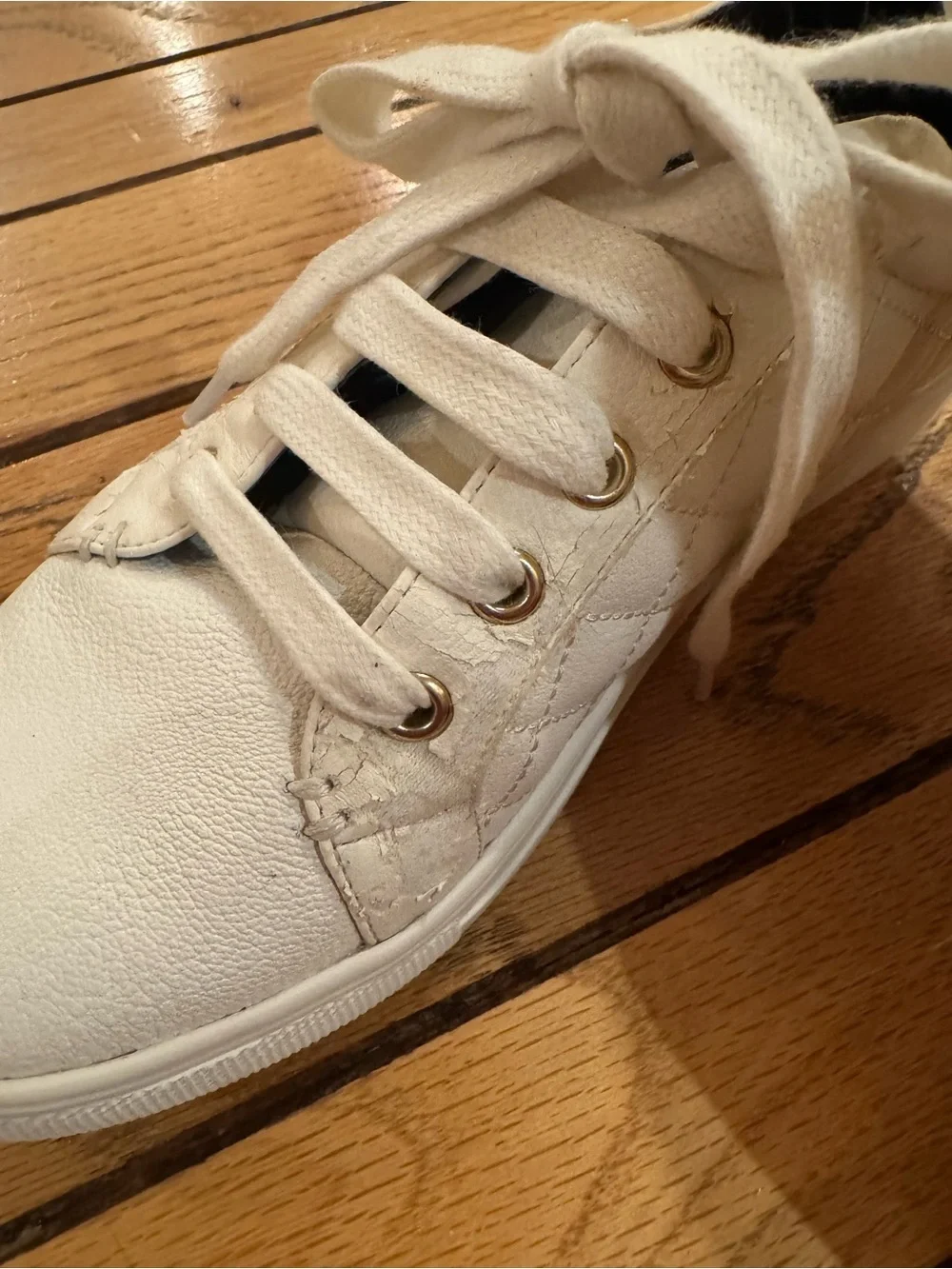 Kurt Geiger stylish quilted