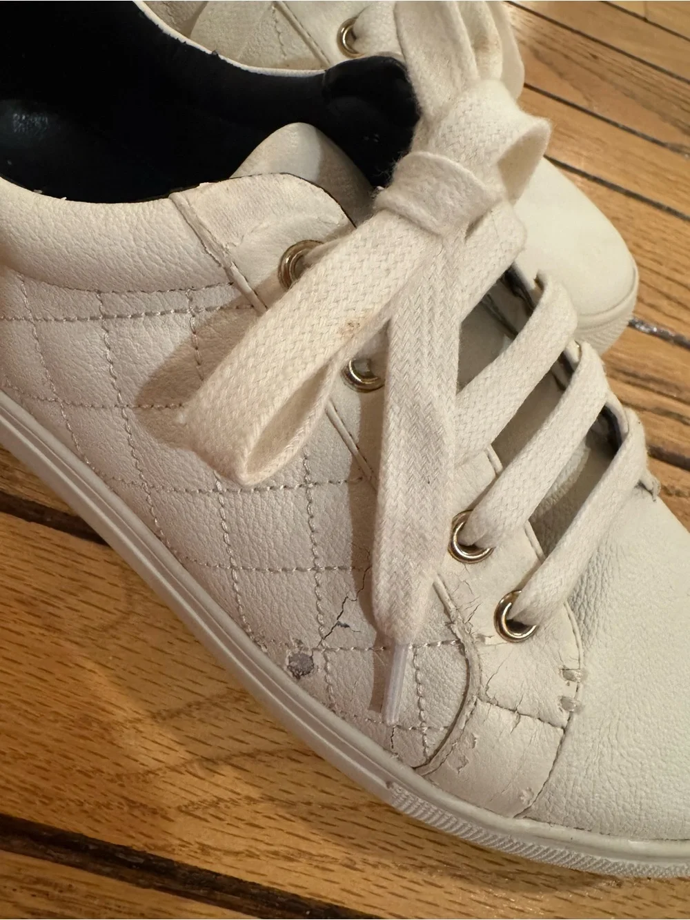 Kurt Geiger stylish quilted