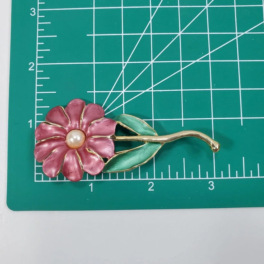 N/A gold tone