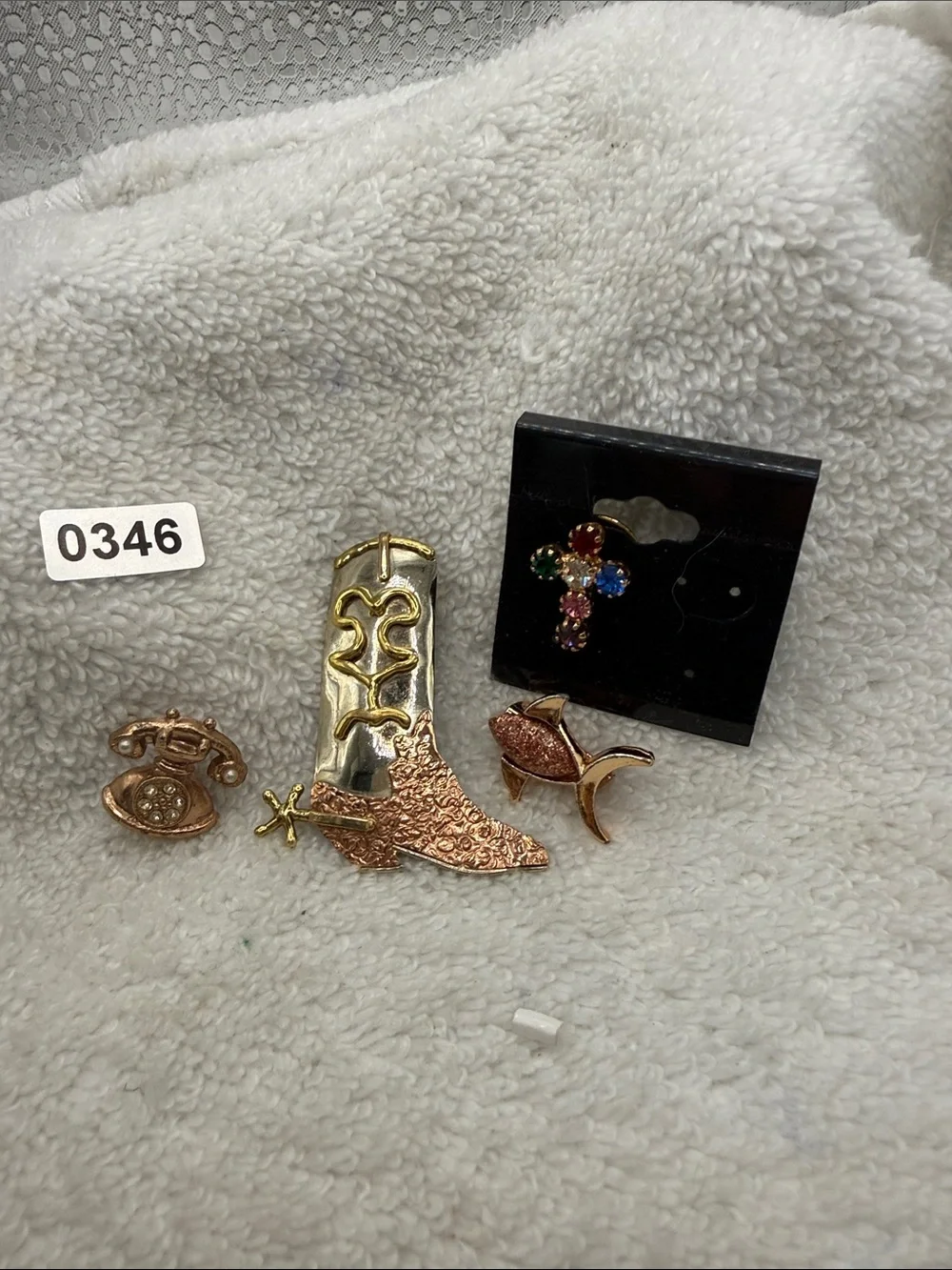 4 Mixed Metal Women’s Brooches Set in Gold and Rose Gold Tones