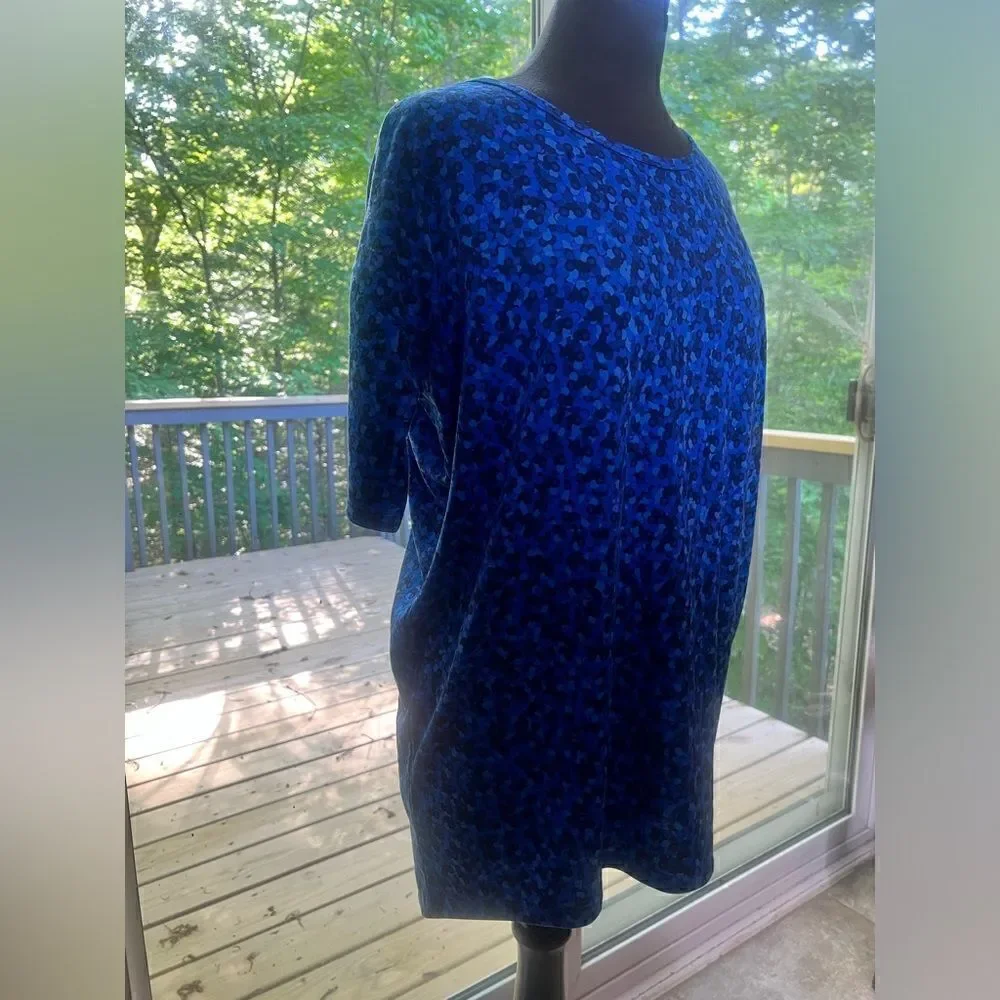 LuLaRoe shirt size