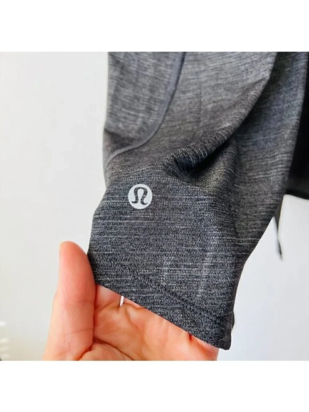LULULEMON Hot like Agni singlet in heather gray size 4 J57