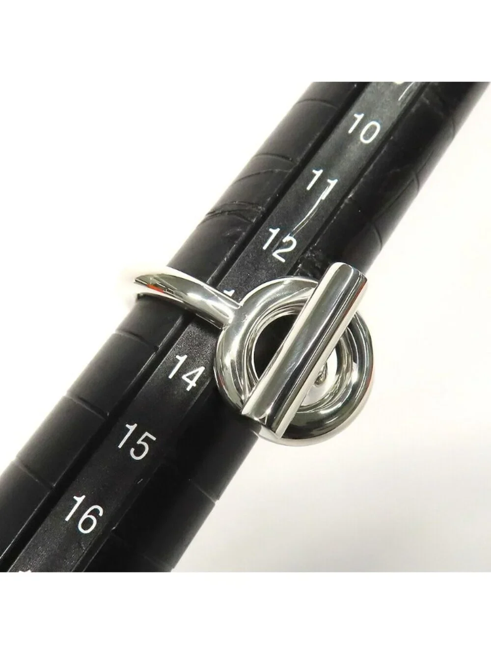 Hermes it has