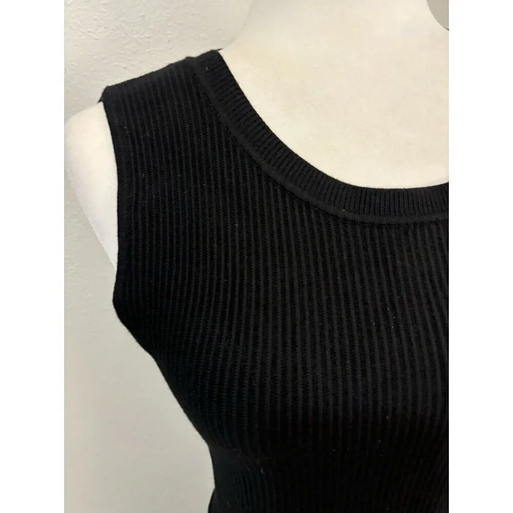 House Of Harlow1960 Ribbed Cropped Blouse Sleeveless Thick Material size Medium