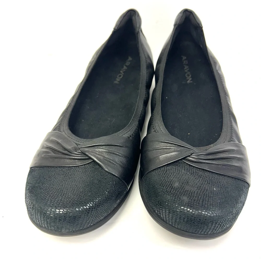 Aravon black size