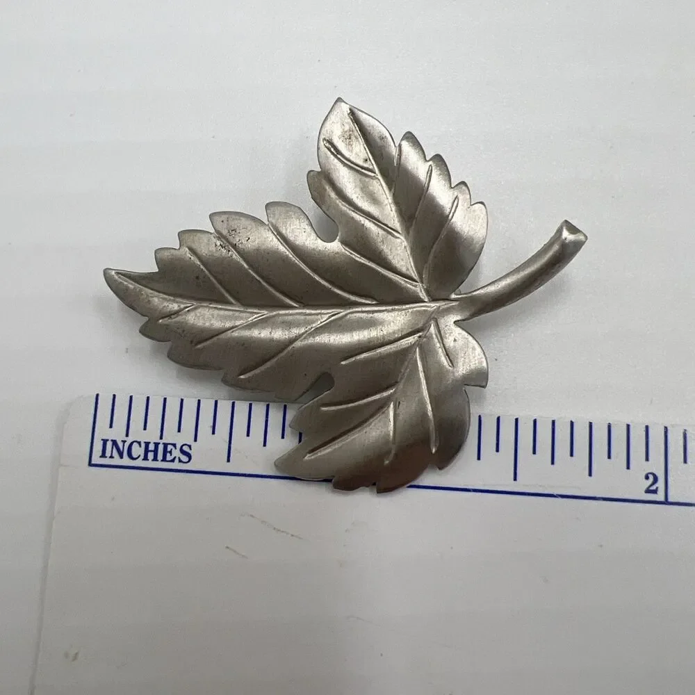 Tiffany & Co. Maple Leaf Brooch Pin Sterling Silver Vintage Fall Harvest Lapel