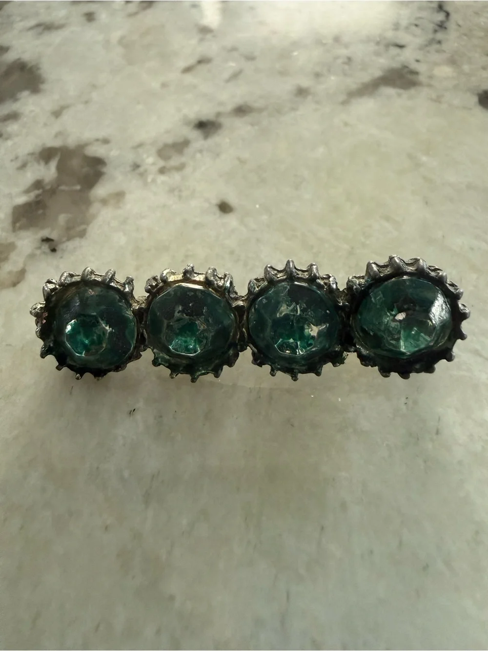 Vintage Antique Early 1900s Green Crystal Four-Stone Bar Pin Brooch Pot Metal‎