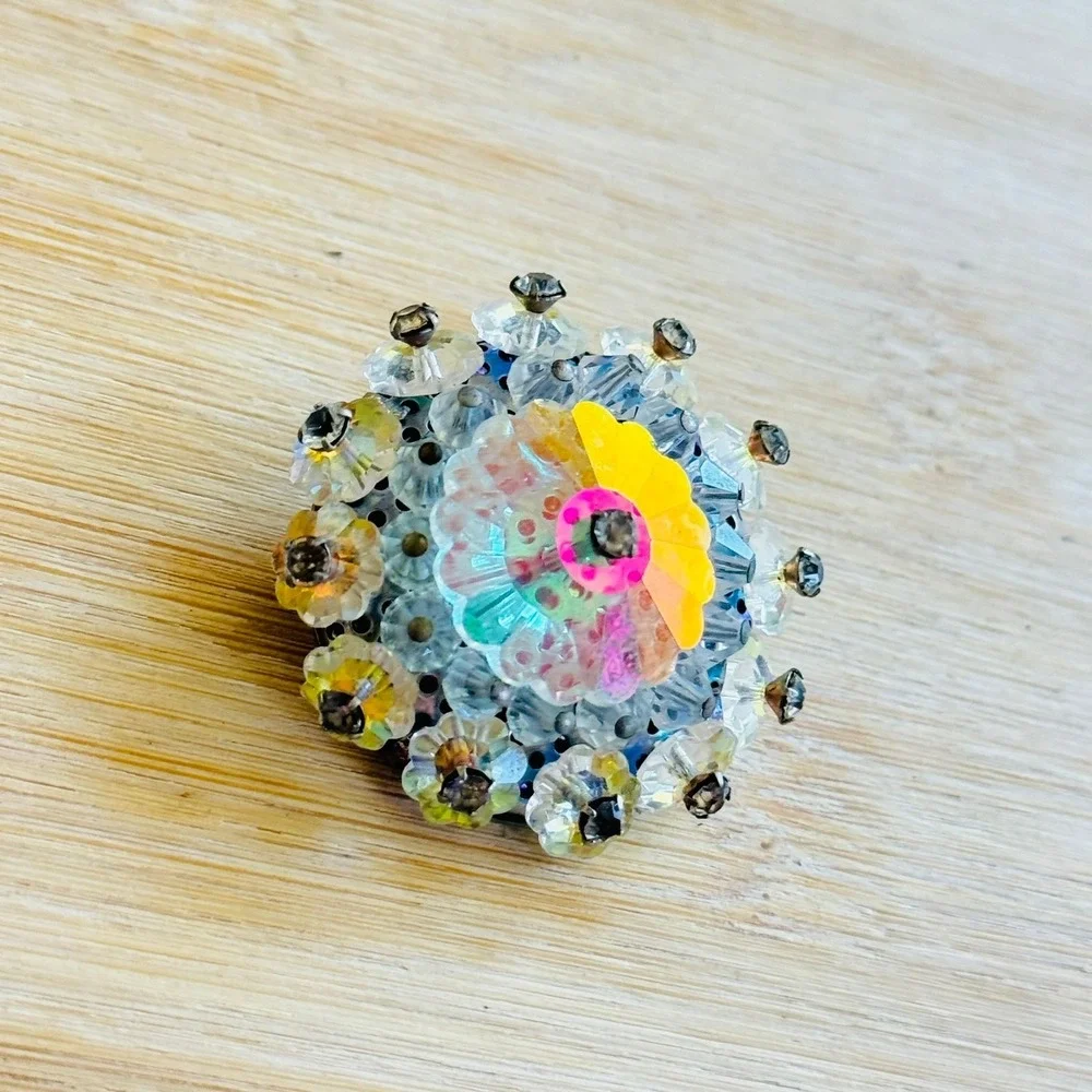 VTG Aurora Borealis Margarita‎ Crystal Cluster Brooch Pin Jeweled Retro Rainbow