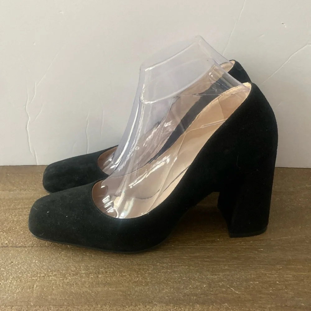 Nine West Black Suede‎ Heels