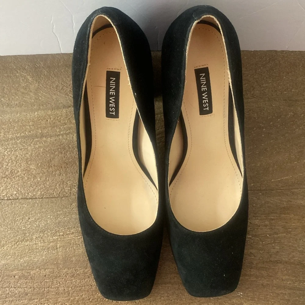 Nine West Black Suede‎ Heels
