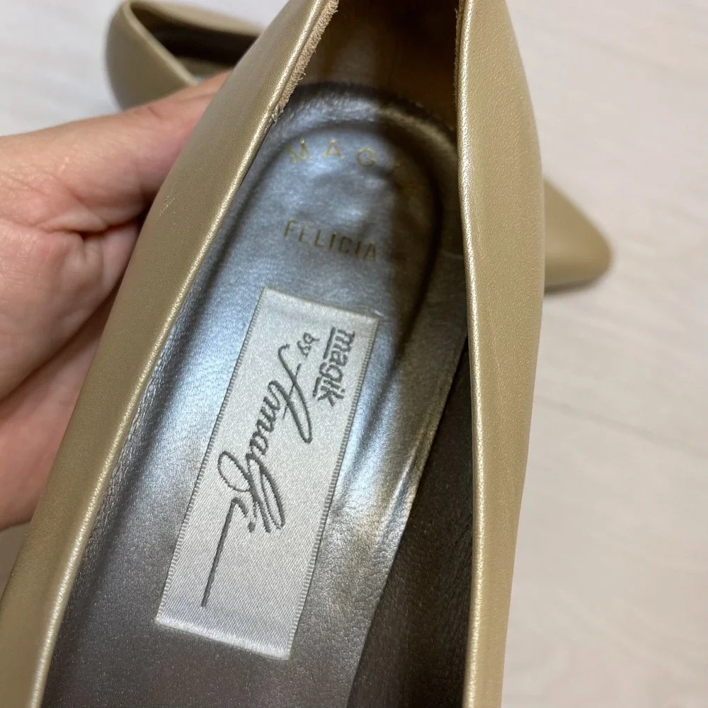 Magik Felicia by Amalfi Hand Made Pumps Womens Size 9B Beige Leather Pointed-toe