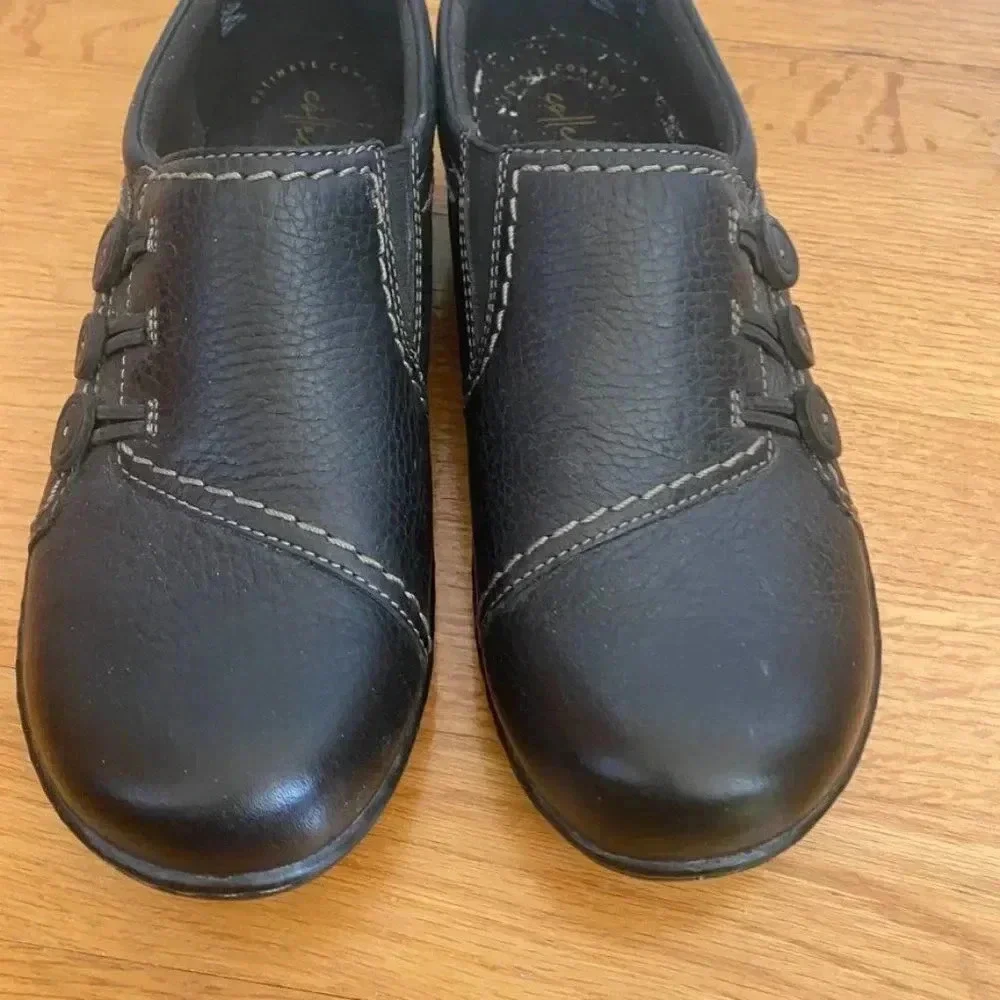 Clarks black shoes
