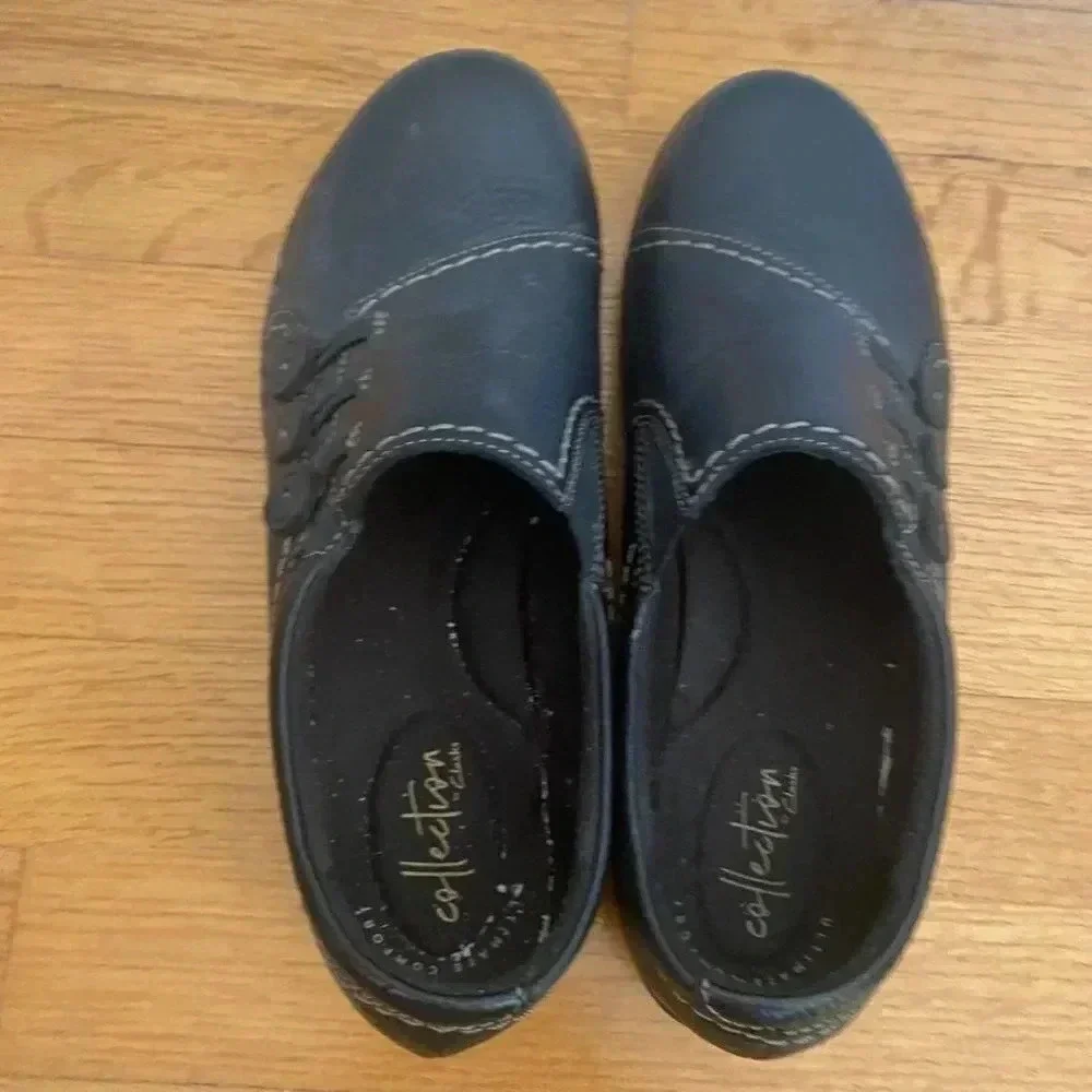 Clarks black shoes