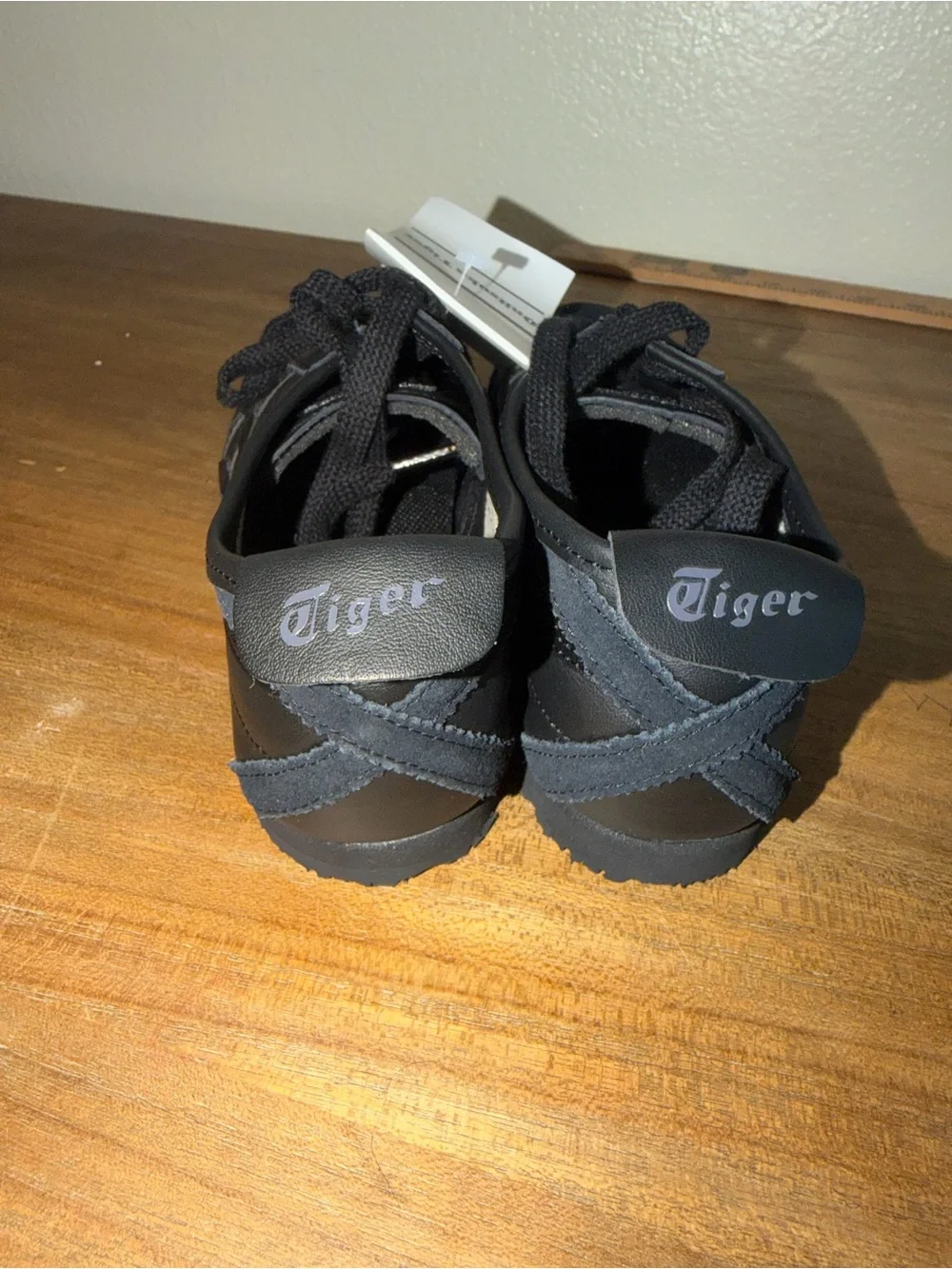 Onitsuka Tiger by Asics onitsuka tiger