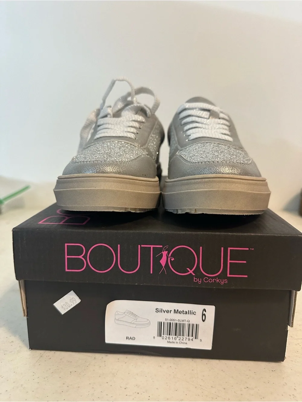 Corkys silver metallic