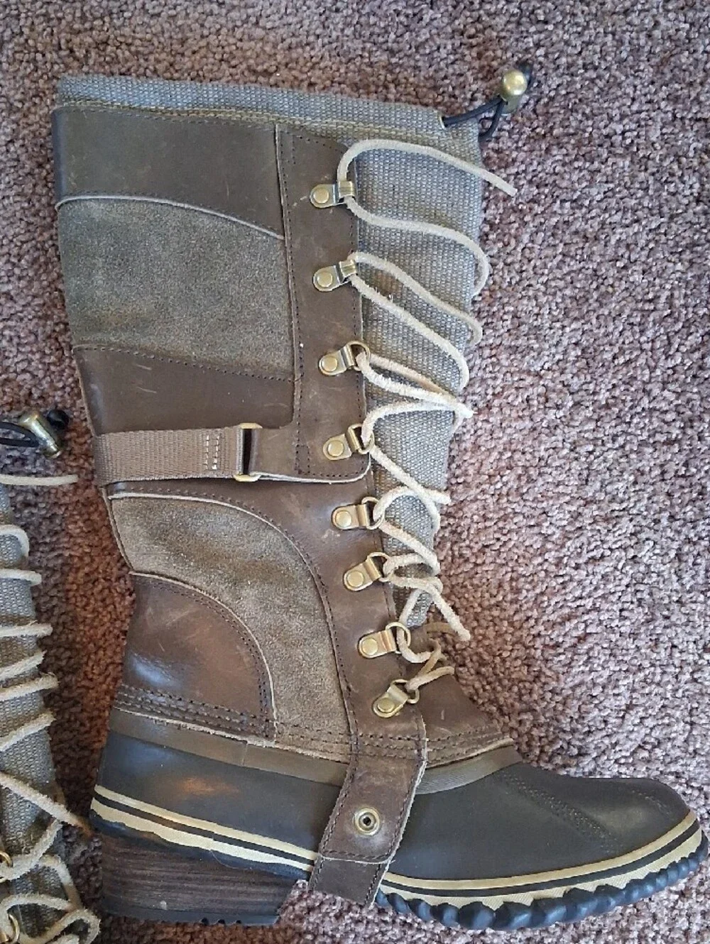 Sorel Conquest Carly Brown Gray Tall Lace-Up Waterproof Winter Boots
