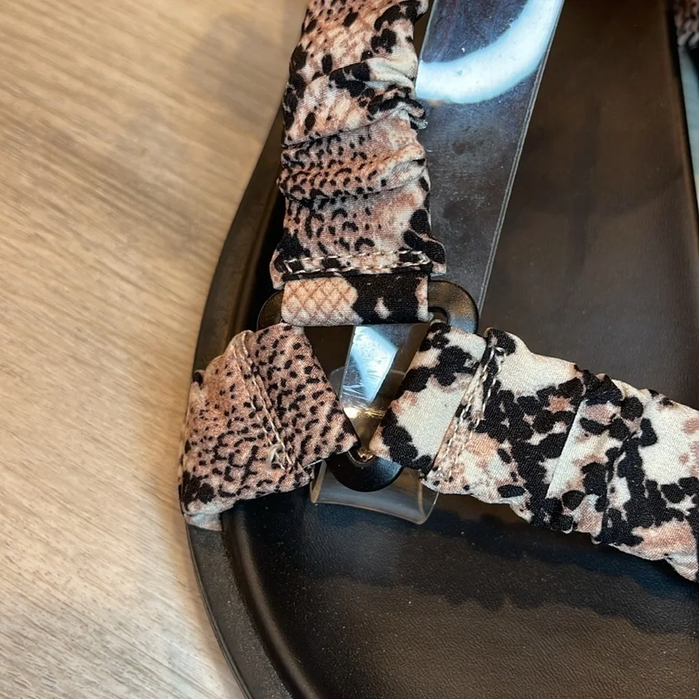 14th and Union Kylie Sandals Snake Print Size 7