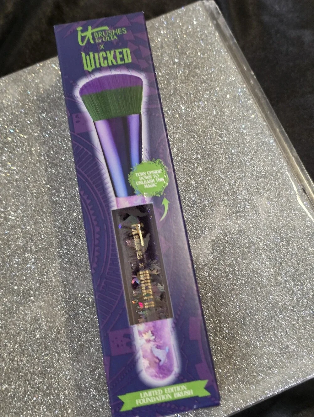 It Cosmetics X Wicked Limited Edition Elphaba Foundation Brush