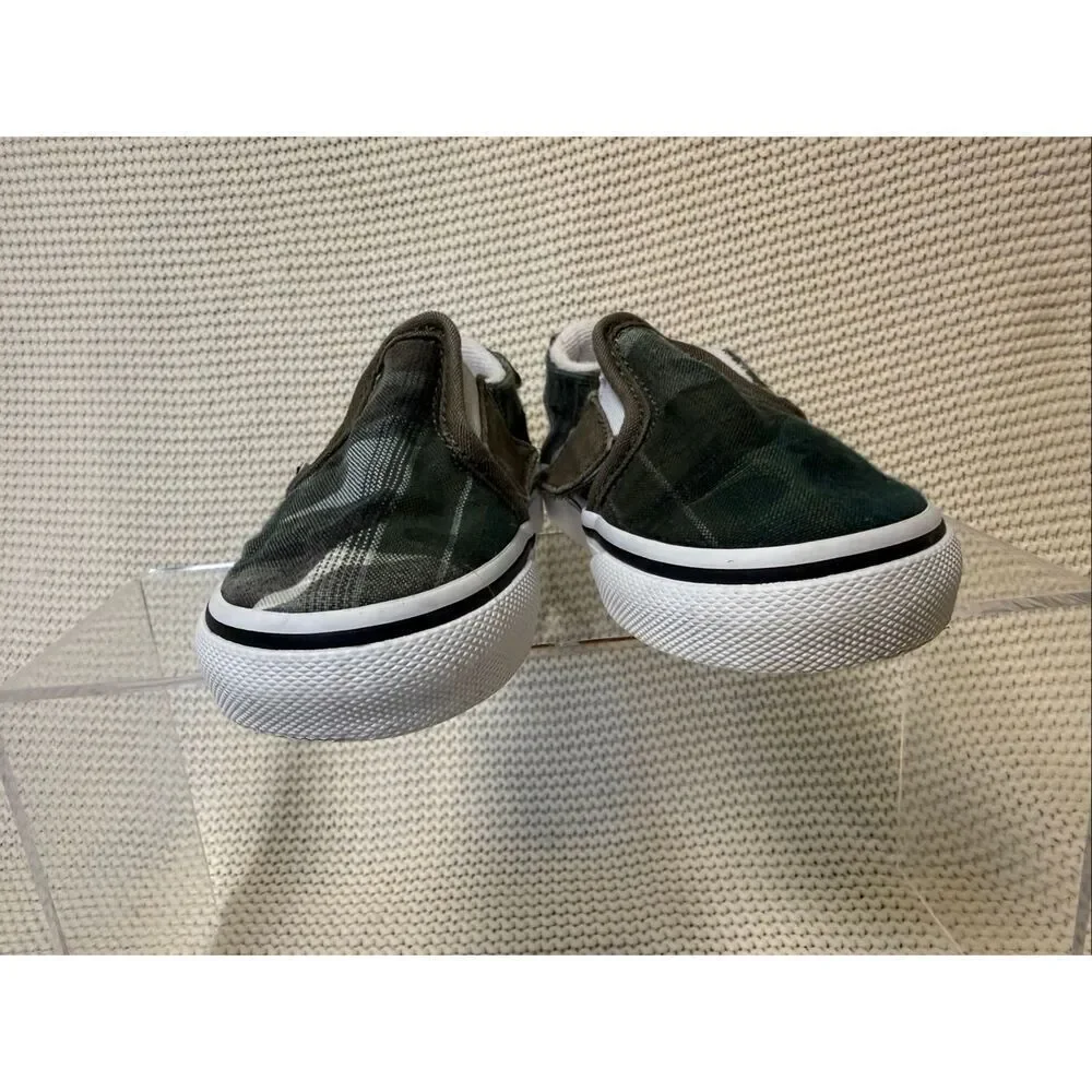 Vans slip sneakers