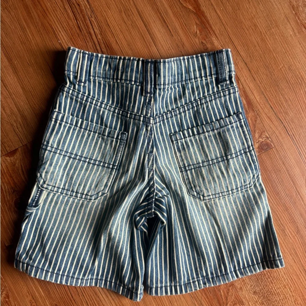 OshKosh Bgosh casual striped