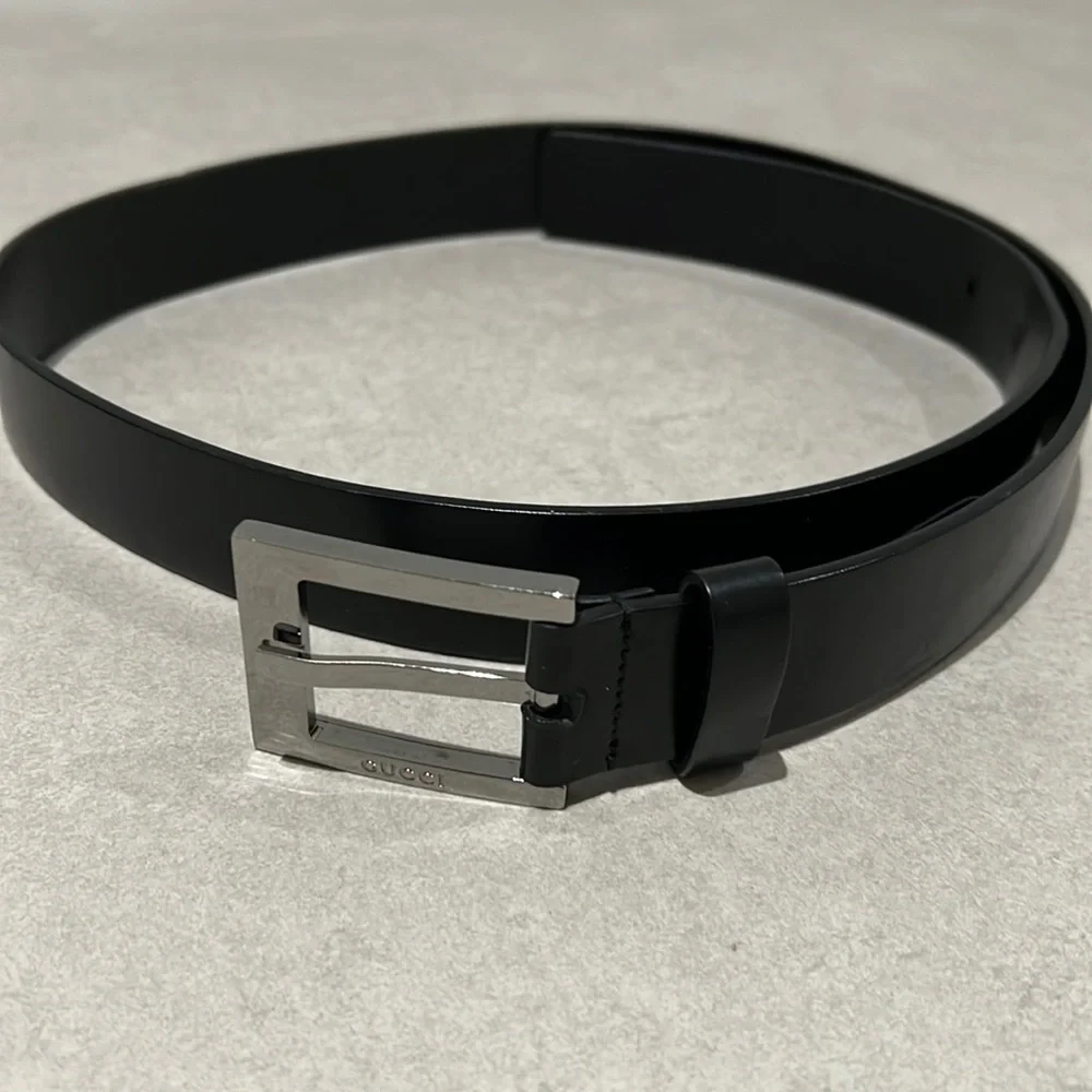 GUCCI MEN BLACK LEATHER BELT WITH SILVER HARDWARE ELEGANT LUXURY DESIGNER