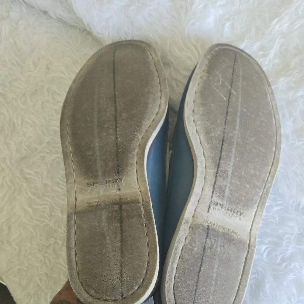 Sperry Blue Boat Shoes‎ with White Laces