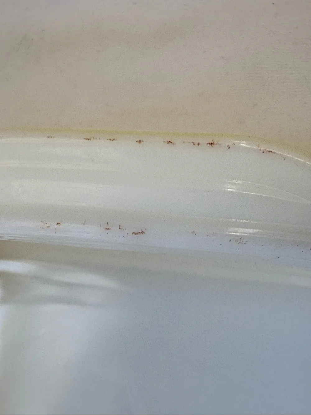 Vintage Pyrex dish with lid