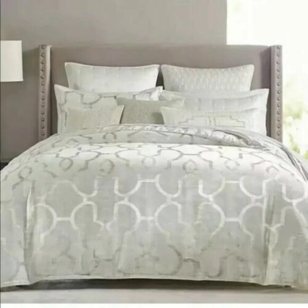 Hudson Park Nouveau King Quilted Ivory Pillow Sham‎ 20 X 36 Retail $140 nwt