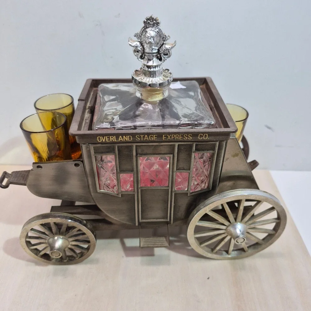 Fred Roberts Co music box