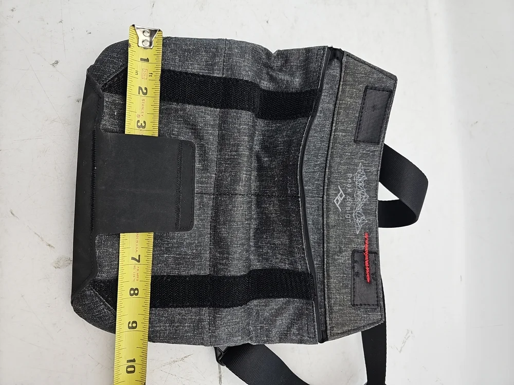 Peak Design charcoal grey
