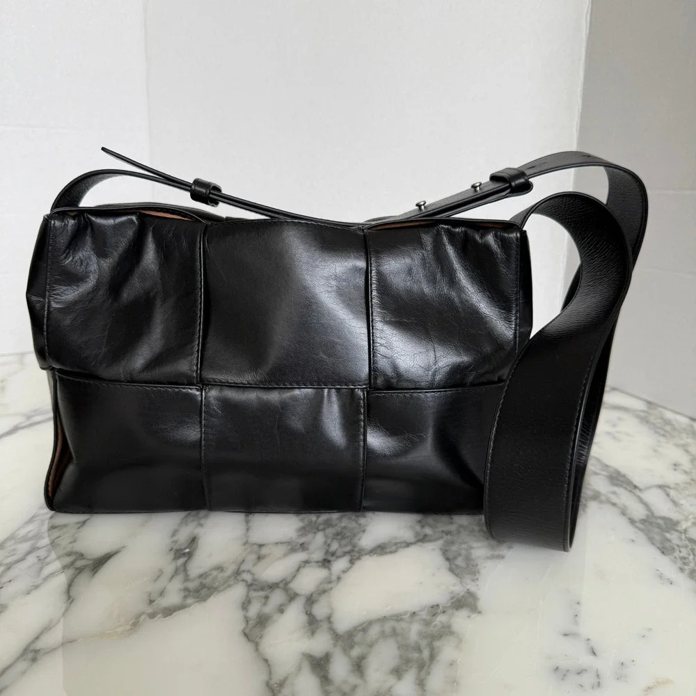Bottega Veneta Black Intrecciato Leather Arco Camera Shoulder Bag 731165