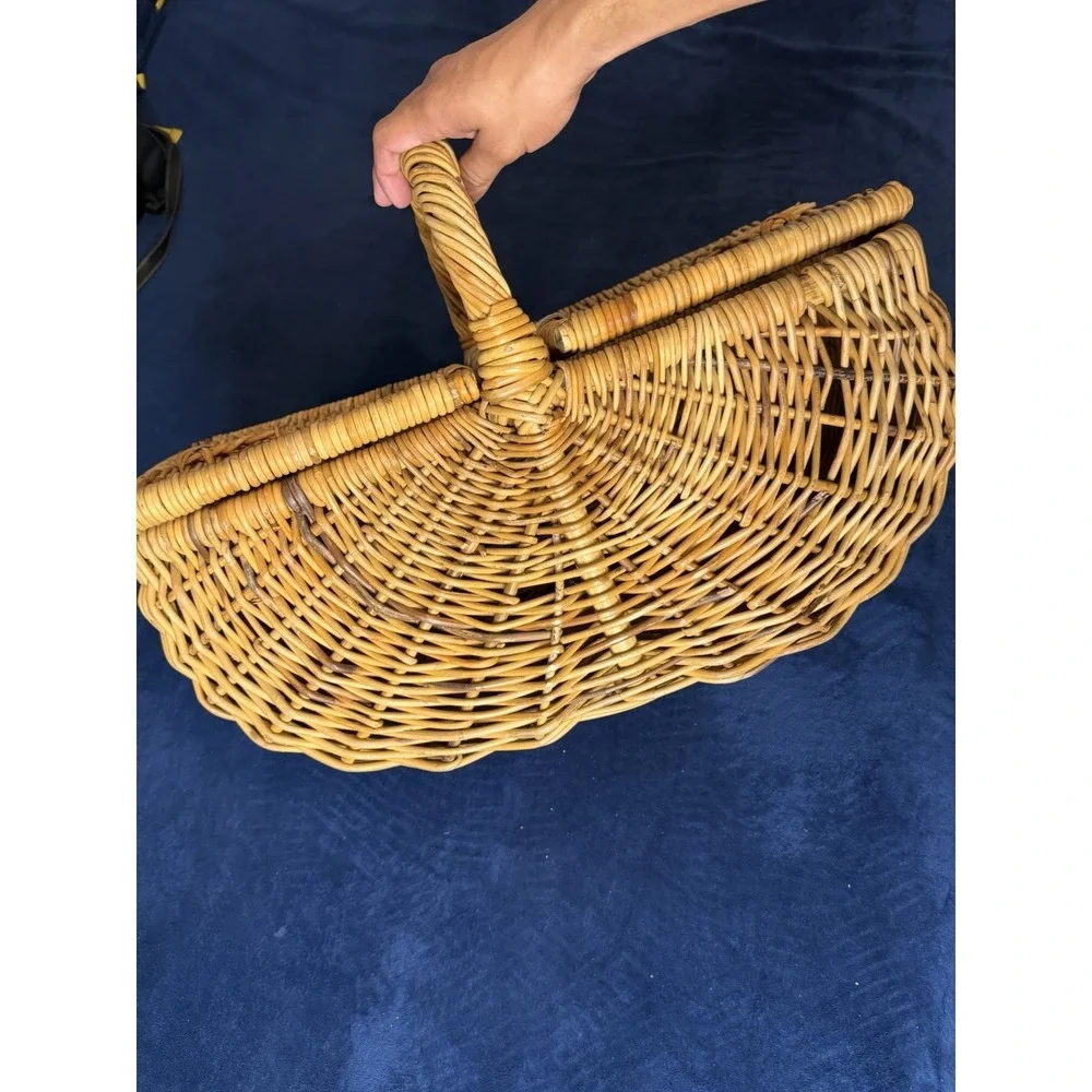Handcrafted italian wicker