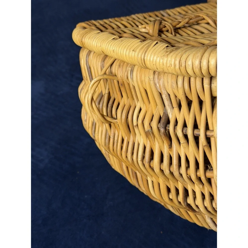Handcrafted italian wicker