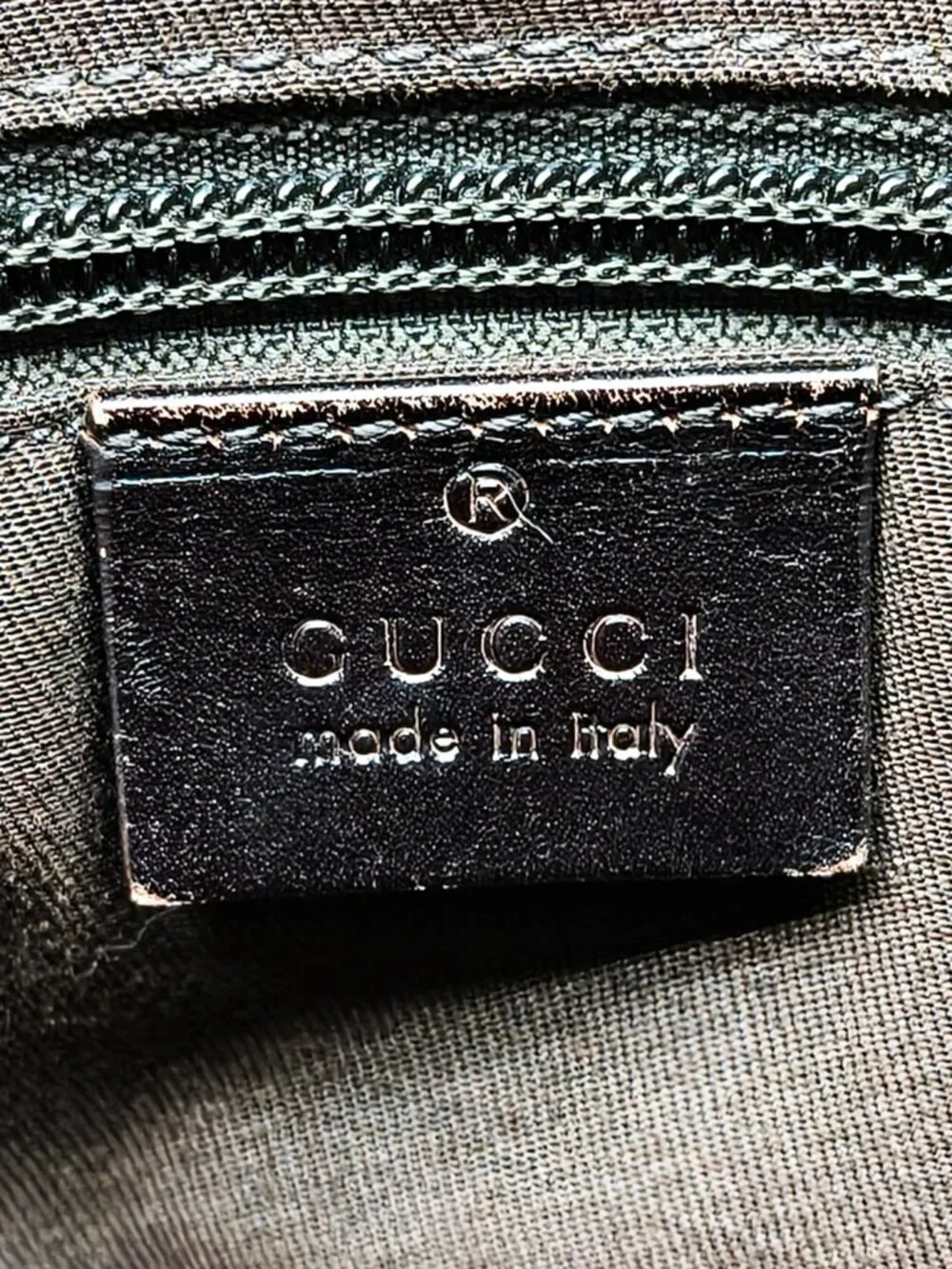 Gucci size 40cm
