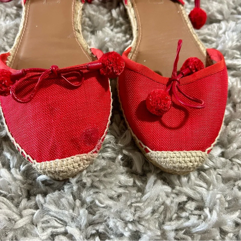 Aquazzura message travel