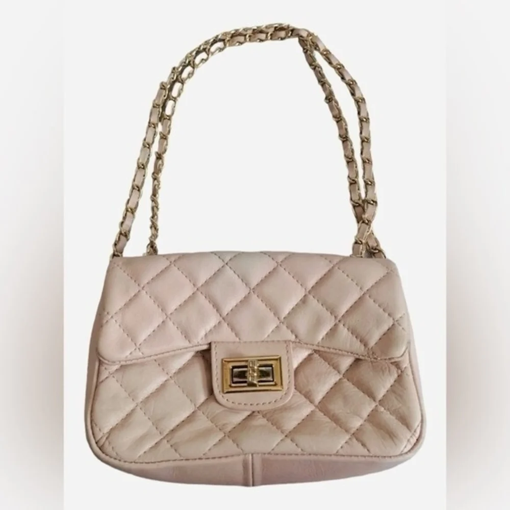 CHIAROSCURO your #leatherbag adds