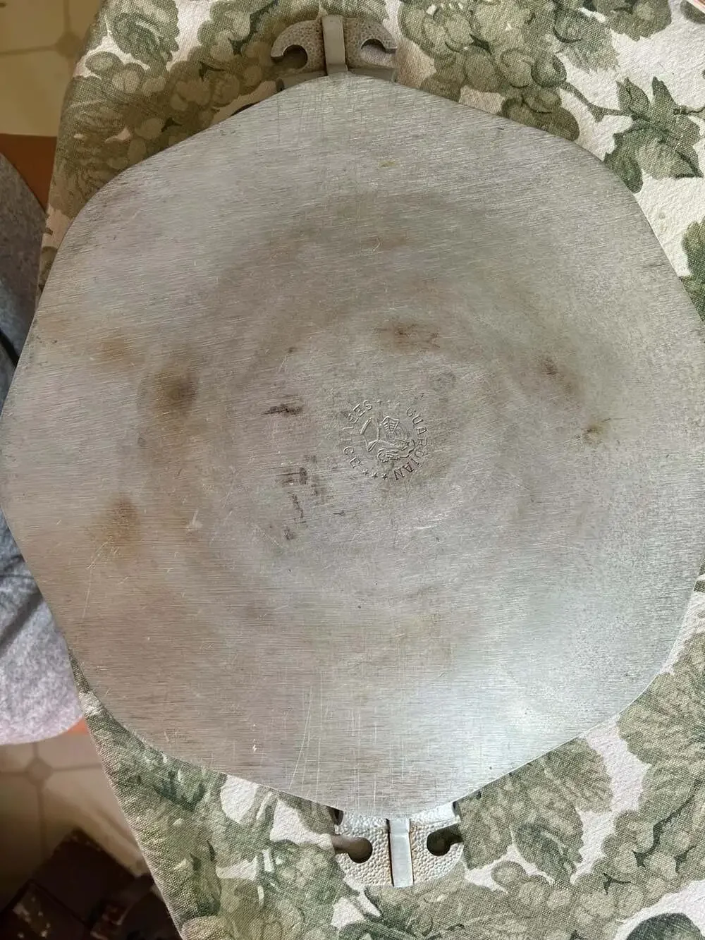 Guardian Service octagonal cast