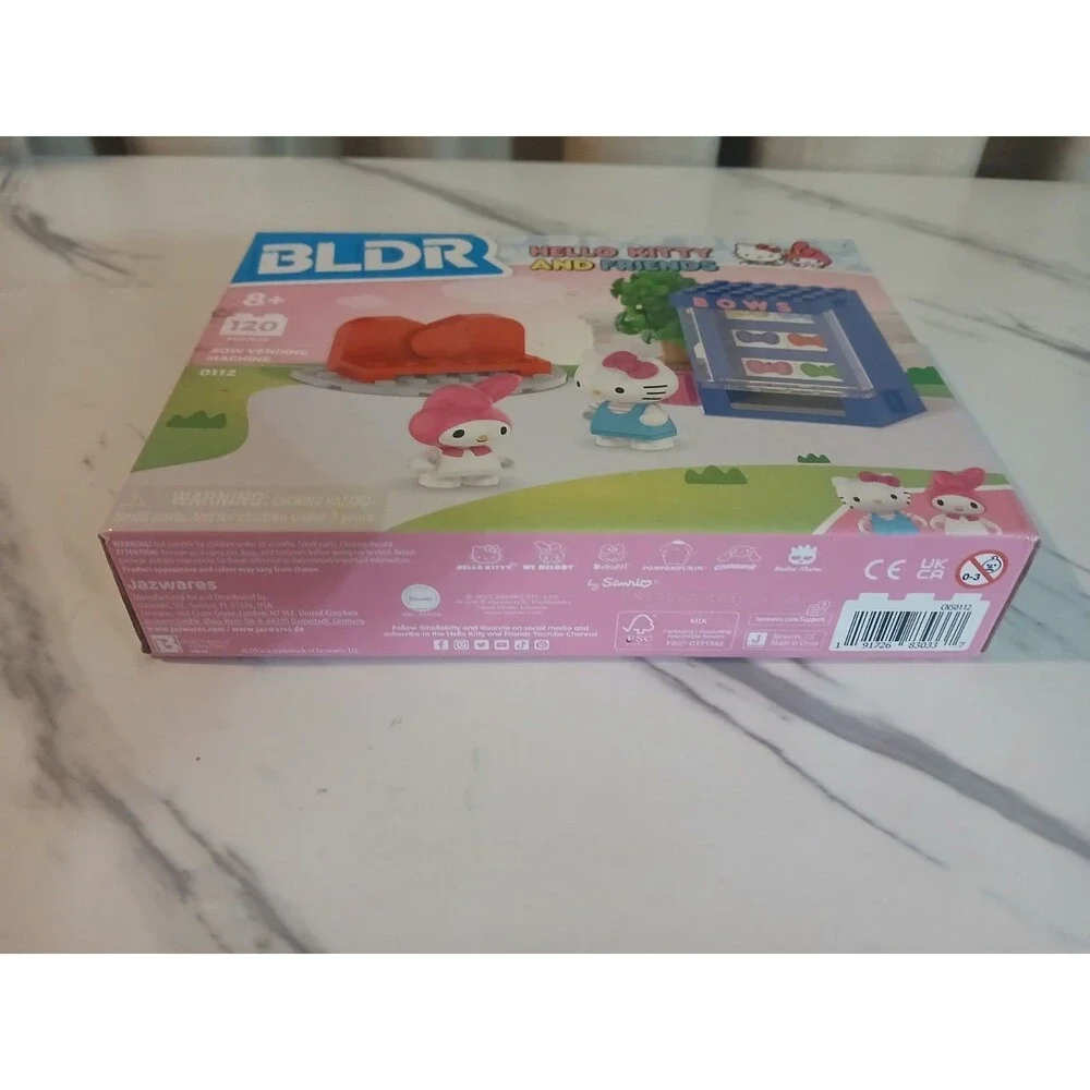 Hello Kitty and Friends Vending Machine Builder Set 120 pcs
