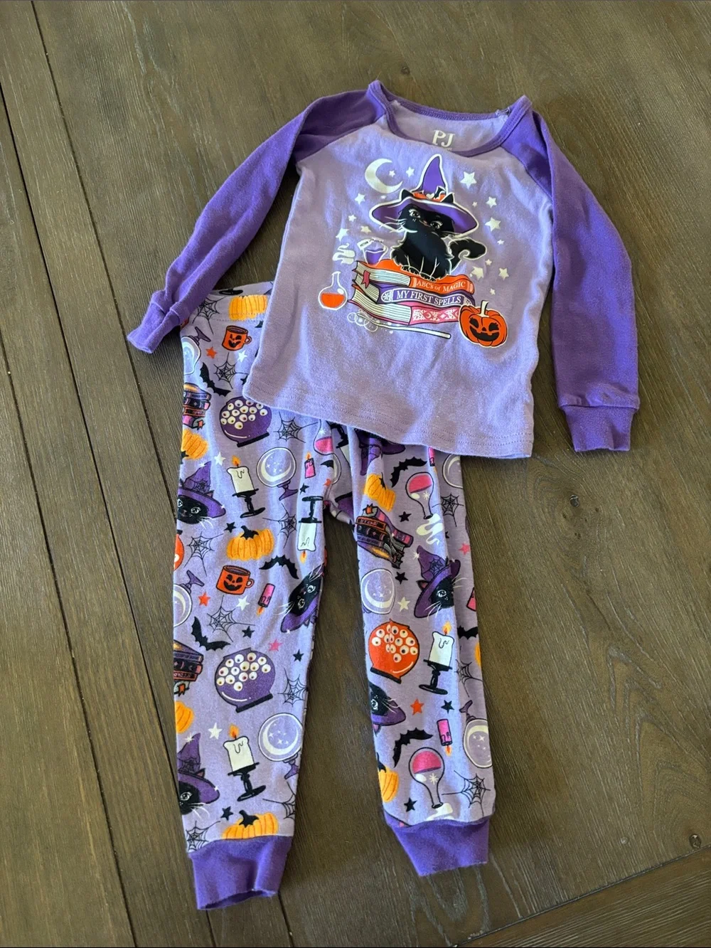 The Children’s Place Purple Halloween Witch Cat Kids Pajama Set